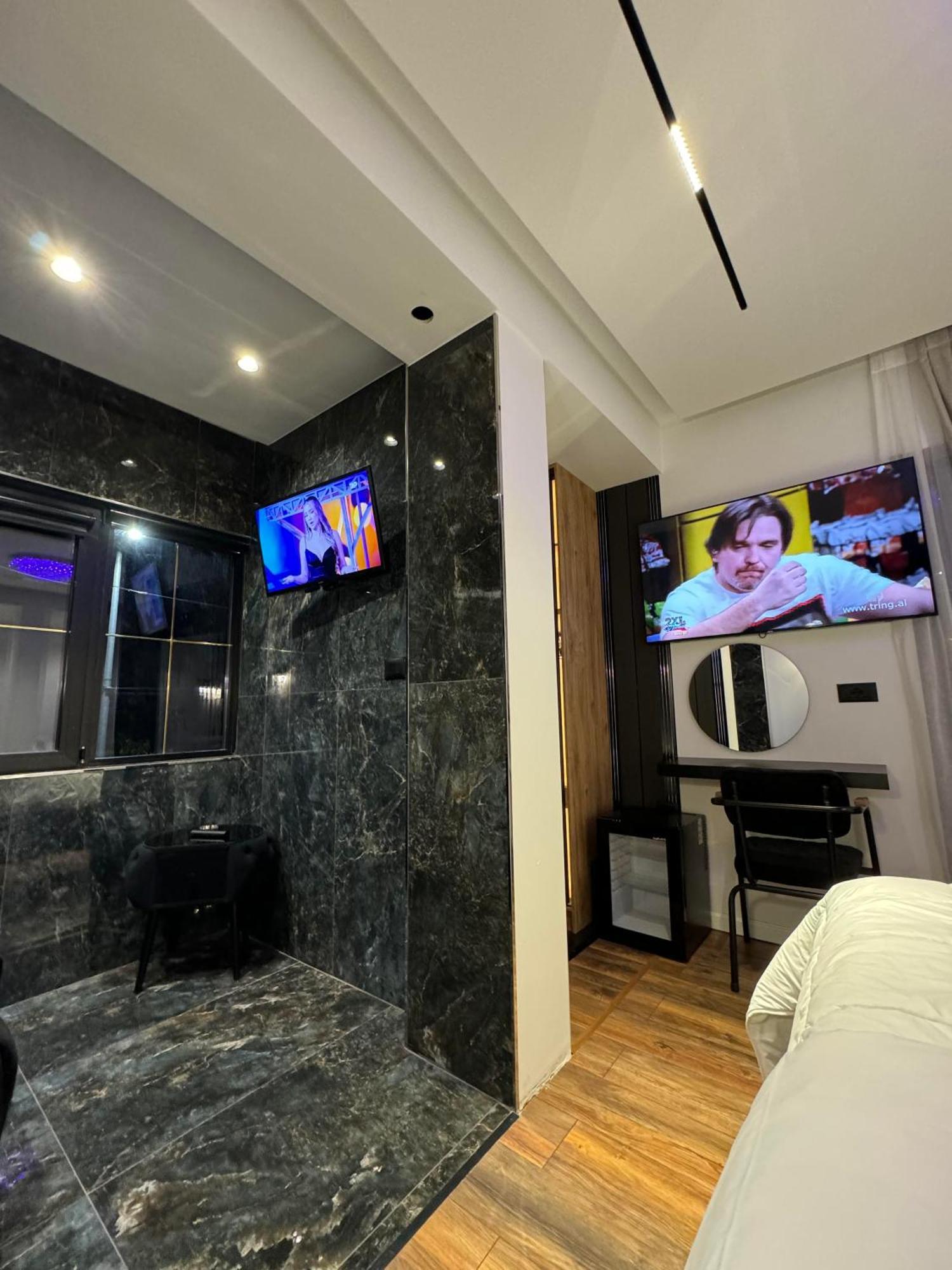 Boutique Hotel Empire Of Martin จีโรคาสเตอร์ ภายนอก รูปภาพ