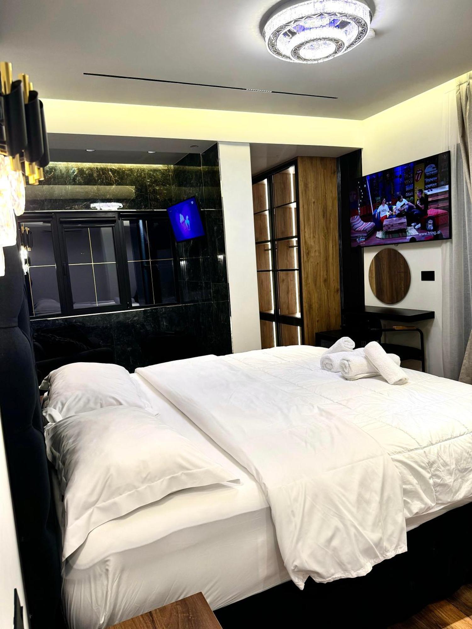 Boutique Hotel Empire Of Martin จีโรคาสเตอร์ ภายนอก รูปภาพ
