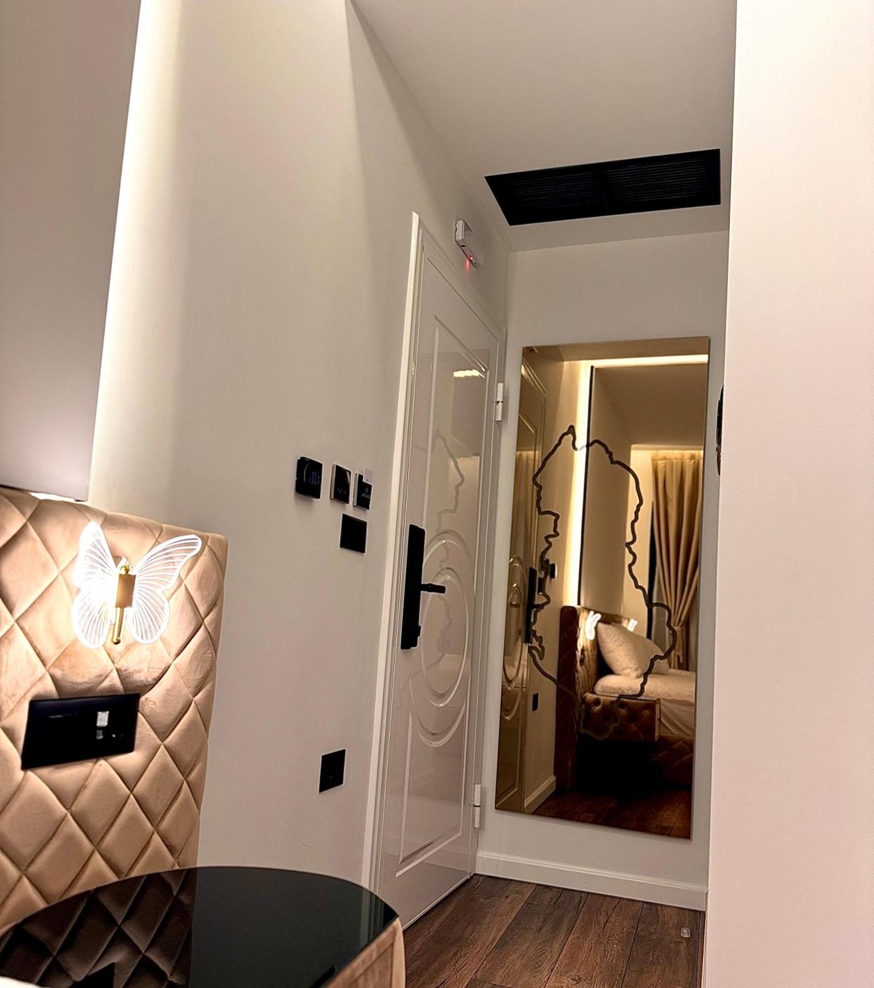 Boutique Hotel Empire Of Martin จีโรคาสเตอร์ ภายนอก รูปภาพ
