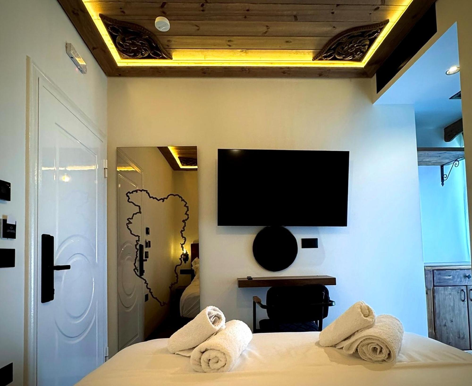 Boutique Hotel Empire Of Martin จีโรคาสเตอร์ ภายนอก รูปภาพ