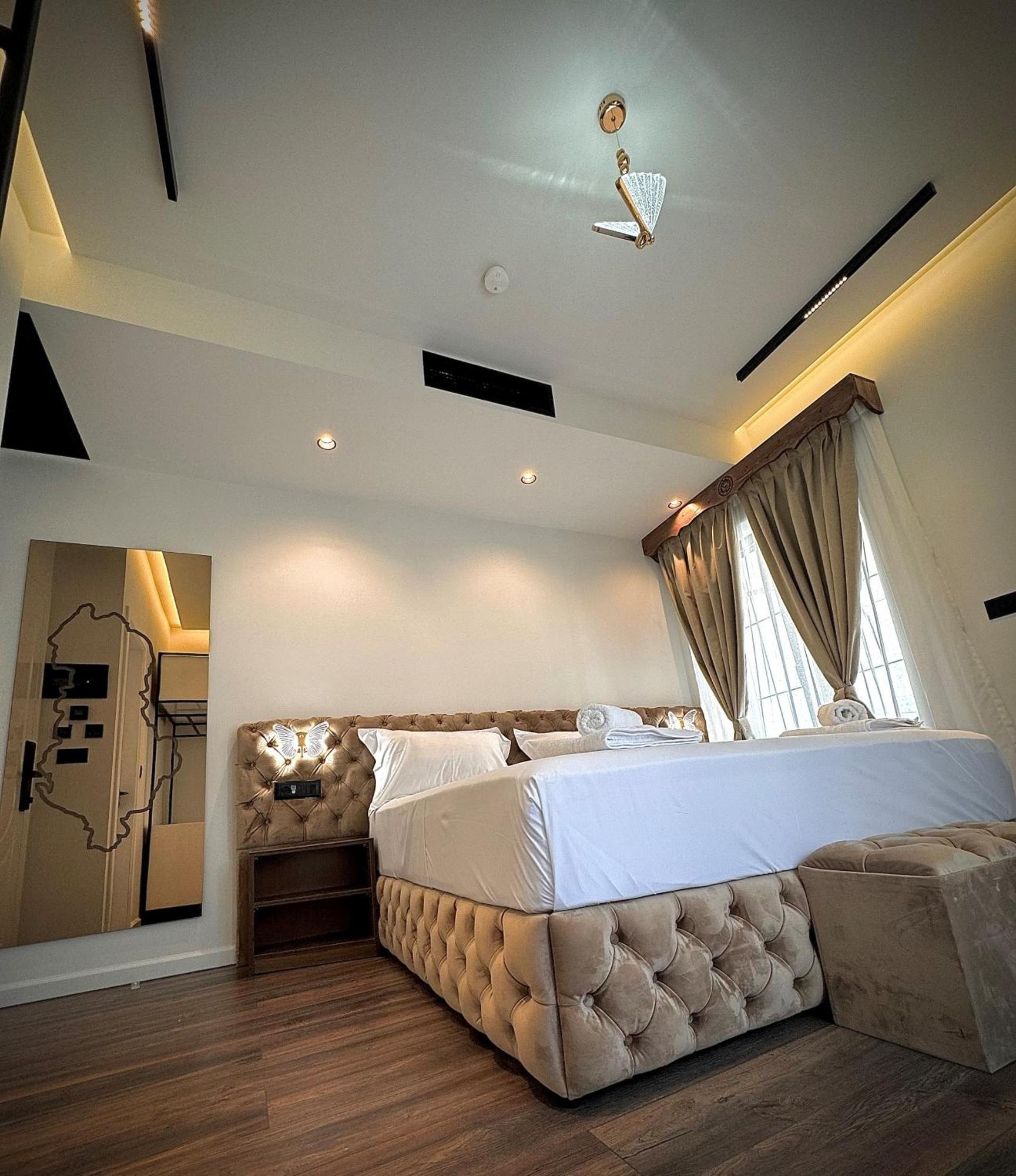 Boutique Hotel Empire Of Martin จีโรคาสเตอร์ ภายนอก รูปภาพ