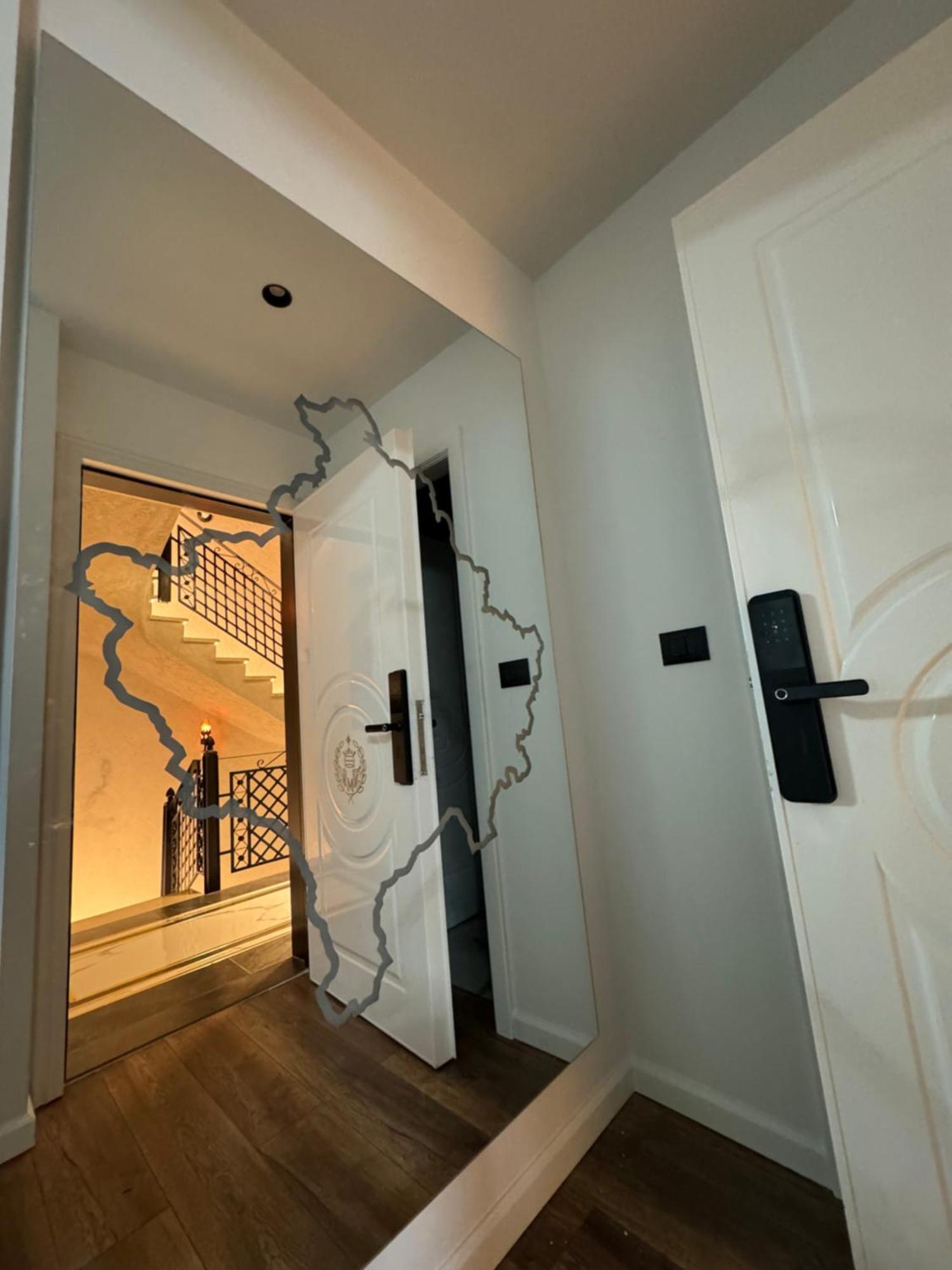Boutique Hotel Empire Of Martin จีโรคาสเตอร์ ภายนอก รูปภาพ