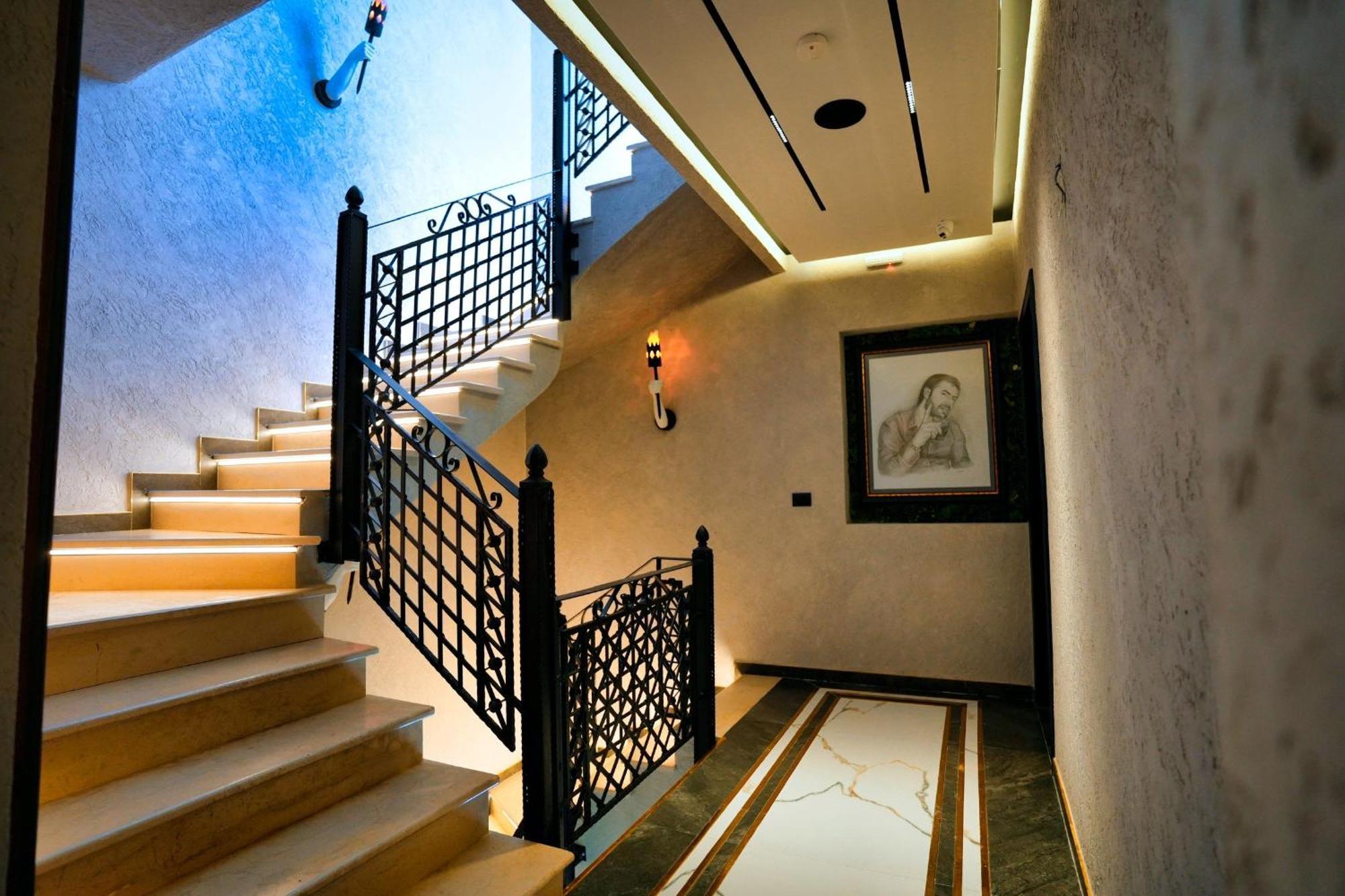 Boutique Hotel Empire Of Martin จีโรคาสเตอร์ ภายนอก รูปภาพ