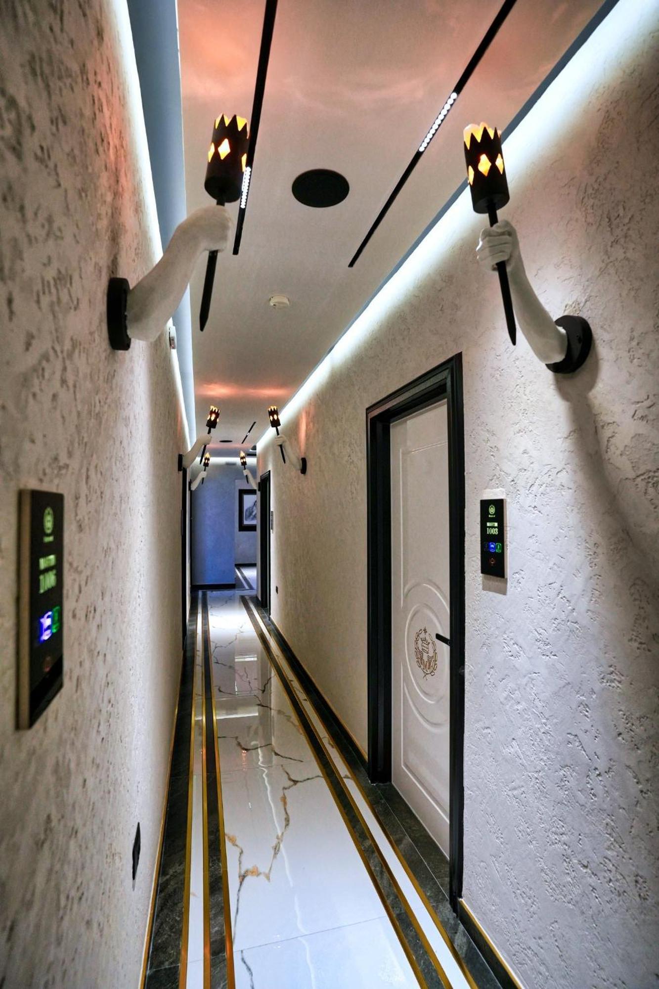 Boutique Hotel Empire Of Martin จีโรคาสเตอร์ ภายนอก รูปภาพ