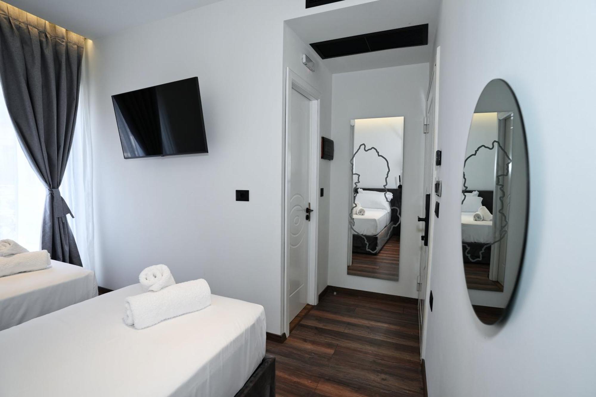 Boutique Hotel Empire Of Martin จีโรคาสเตอร์ ภายนอก รูปภาพ