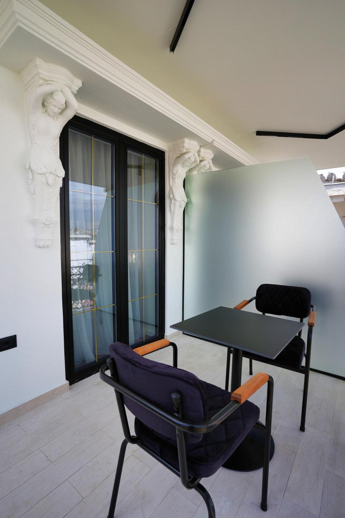 Boutique Hotel Empire Of Martin จีโรคาสเตอร์ ภายนอก รูปภาพ