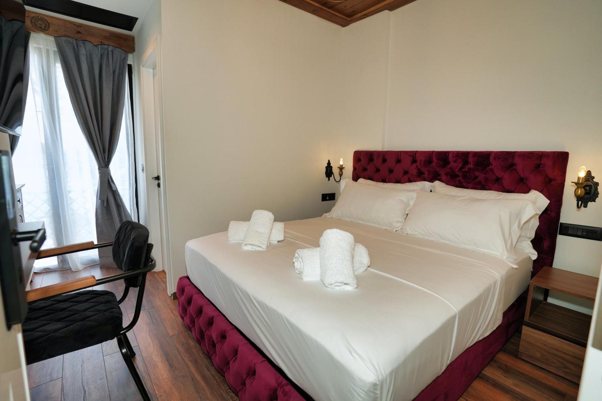 Boutique Hotel Empire Of Martin จีโรคาสเตอร์ ภายนอก รูปภาพ