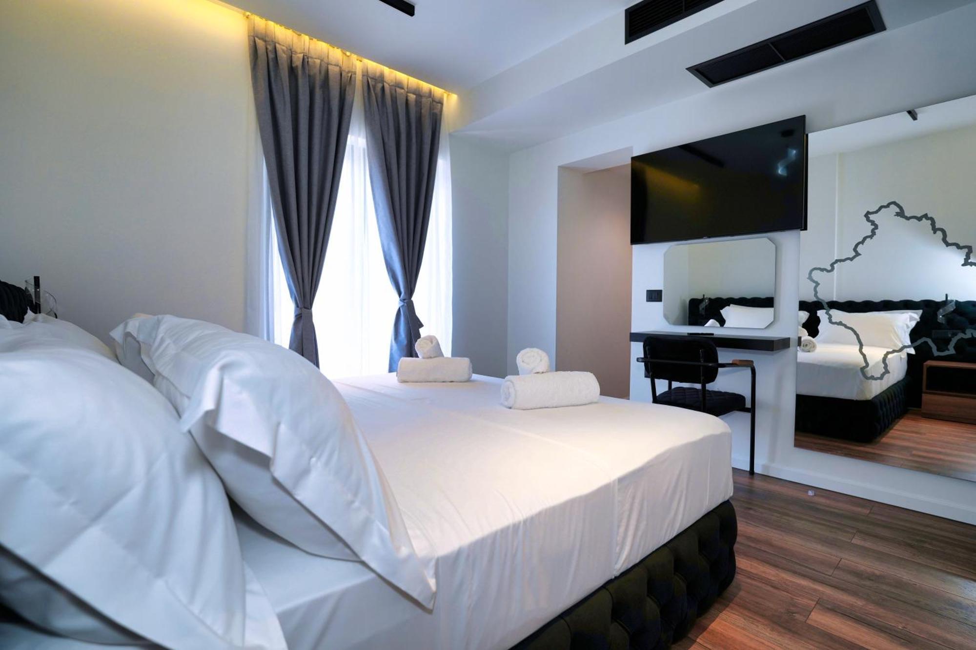 Boutique Hotel Empire Of Martin จีโรคาสเตอร์ ภายนอก รูปภาพ
